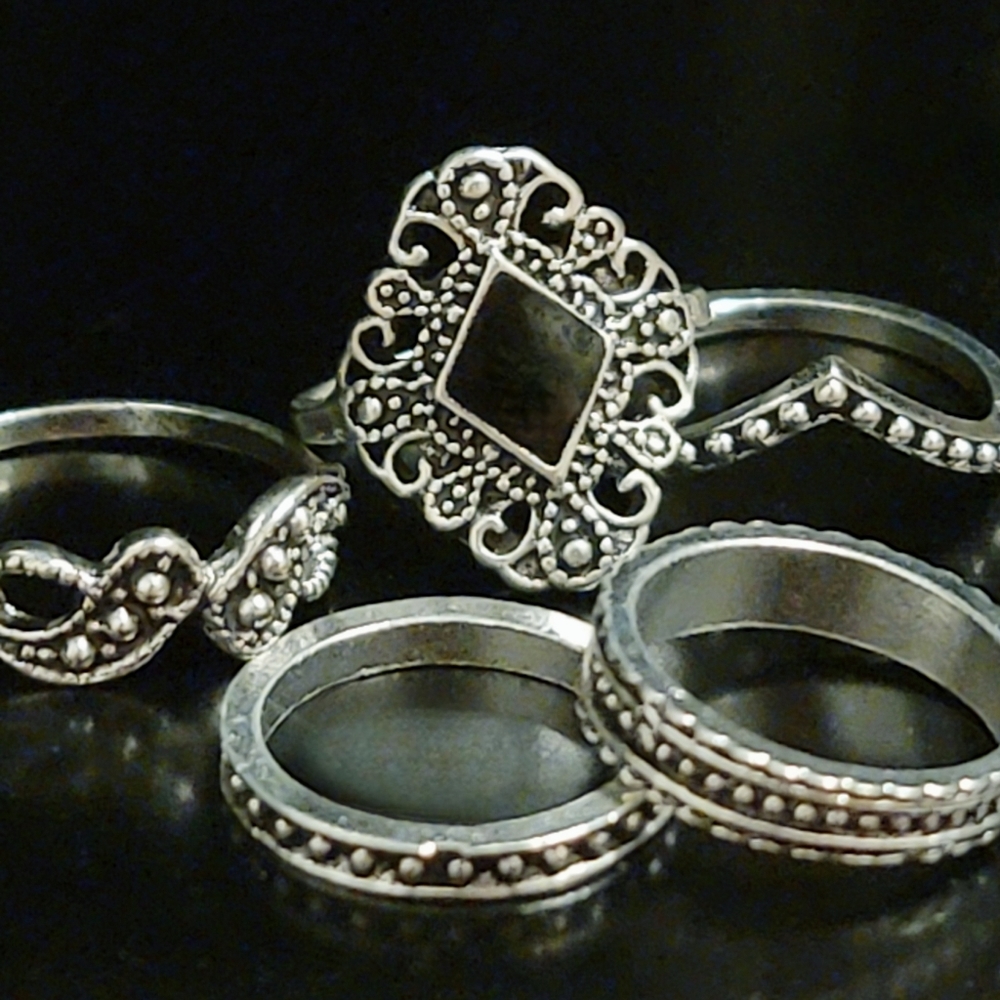 Set of 5 Silver Plated Oxidized Goth Stackable Fashion Rings, NWOT, Mixed Sizes